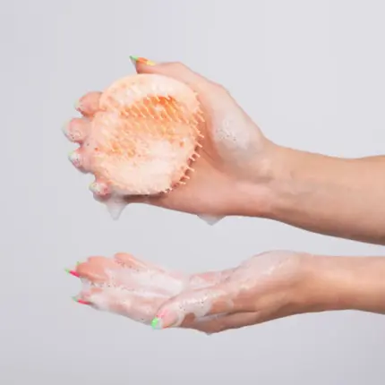 Bifull Cepillo Flexible Bio Flex Fuzz Melocotón (Ergonómico y Antitirones) - 1